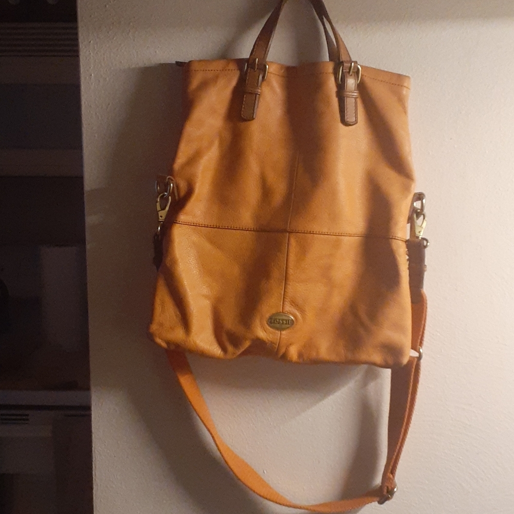 Fossil purse